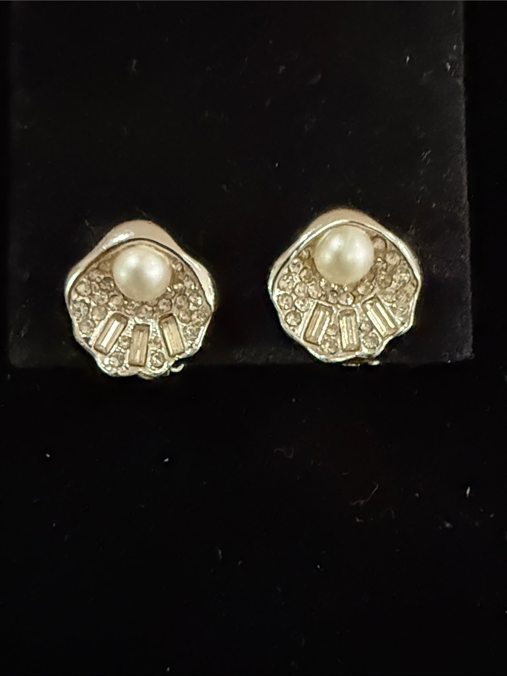 Vintage shell and faux pearl rhinestone clip on earrings